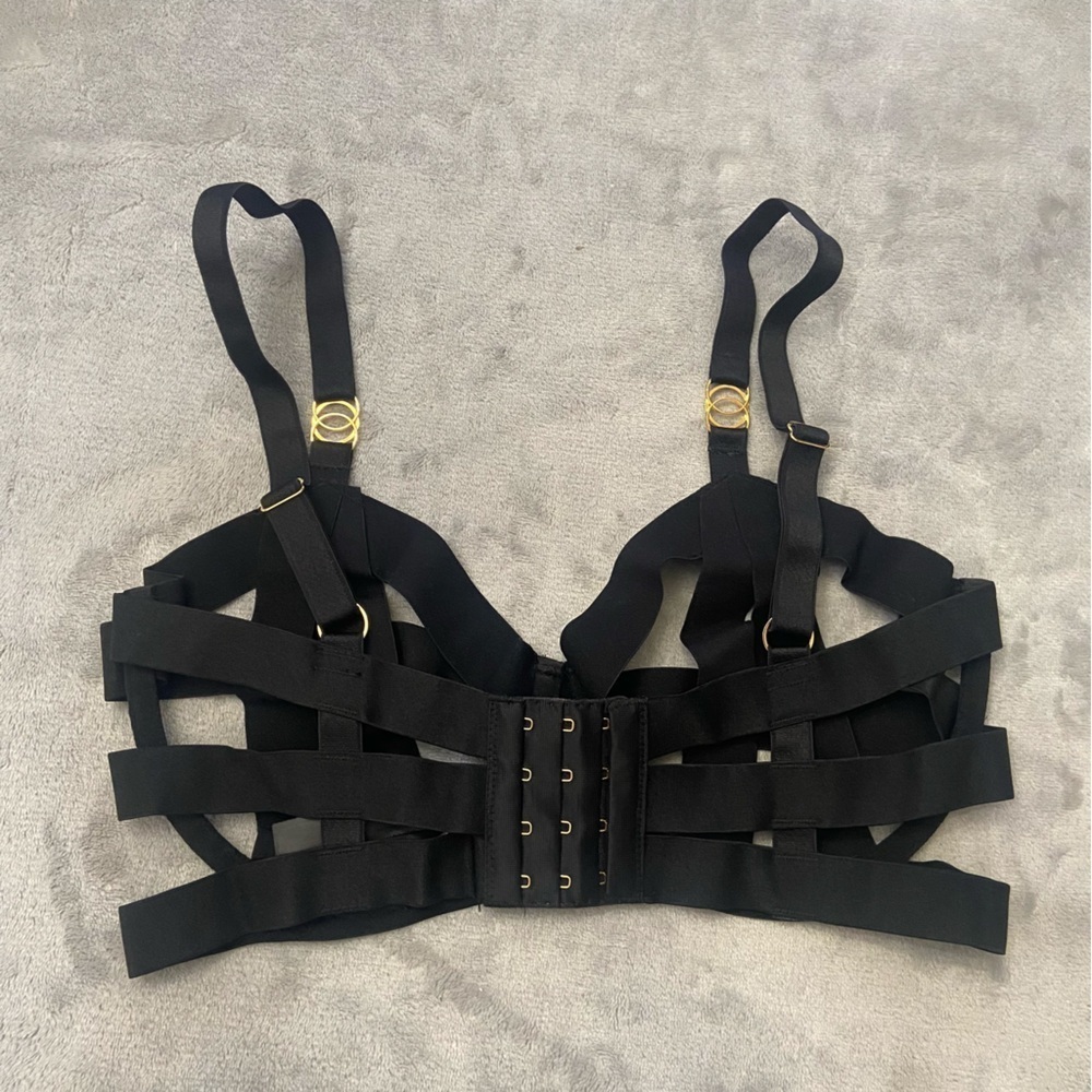 New! Victoria's Secret Very Sexy Strappy Unlined Balconette Bra 10349 - Picture 8 of 9